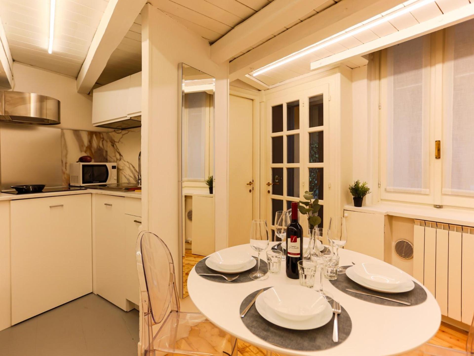 The Rent - Characteristic In Crocetta Area Apartment