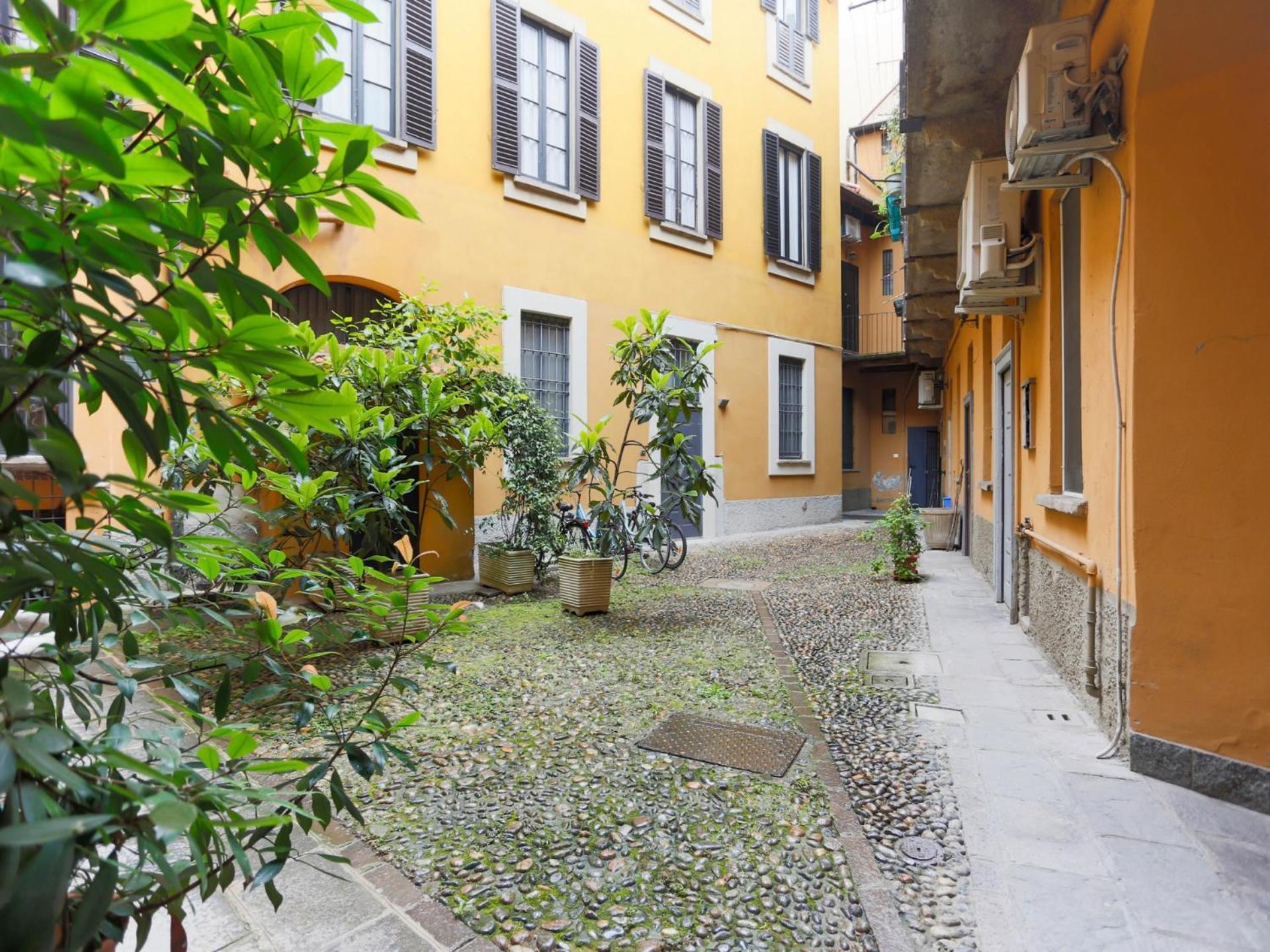 The Rent - Characteristic In Crocetta Area Apartment